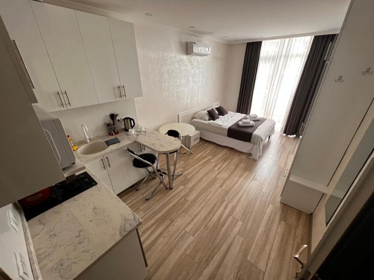 27 Floor Apartments Батуми Экстерьер фото