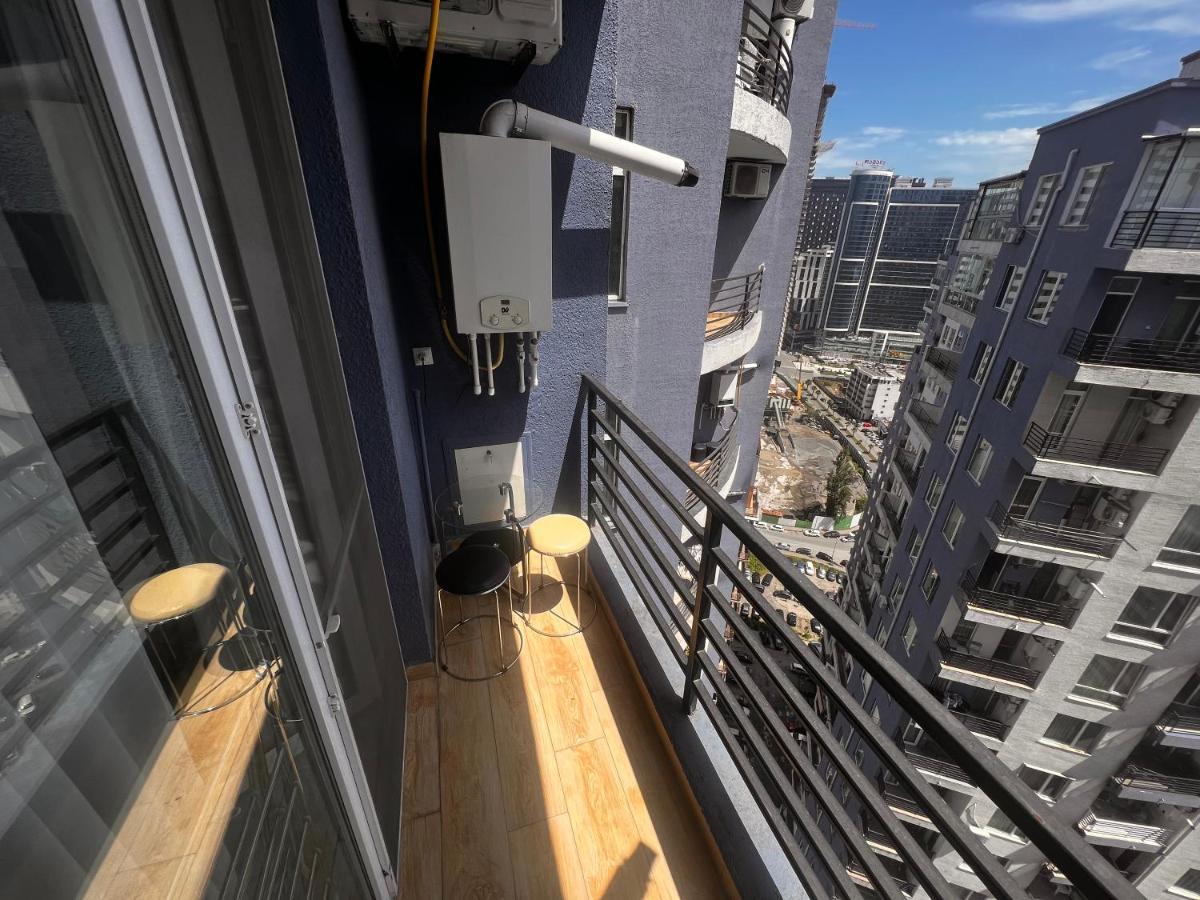 27 Floor Apartments Батуми Экстерьер фото